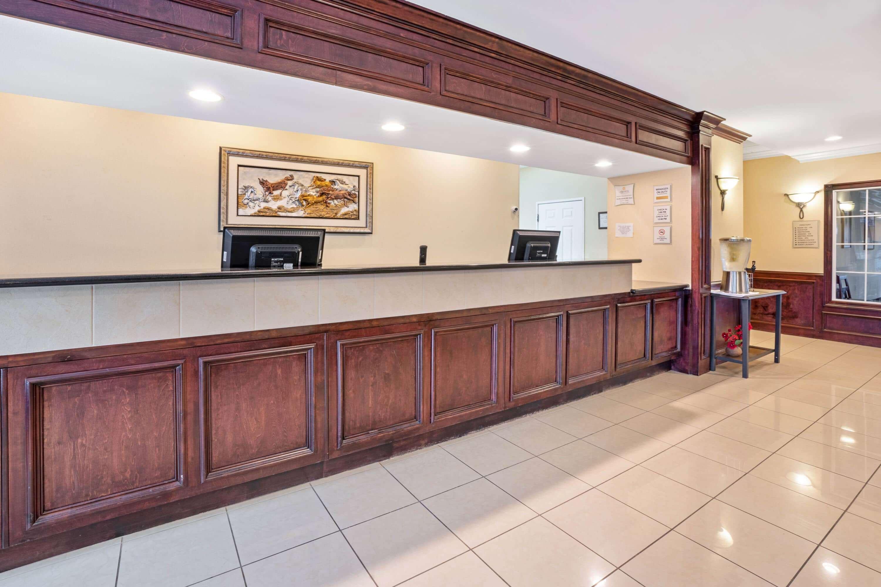 La Quinta By Wyndham Houston - Magnolia Hotel Exterior photo