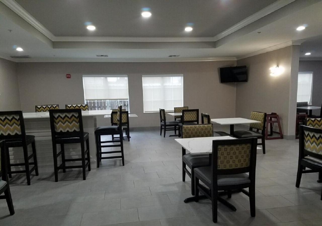 La Quinta By Wyndham Houston - Magnolia Hotel Exterior photo