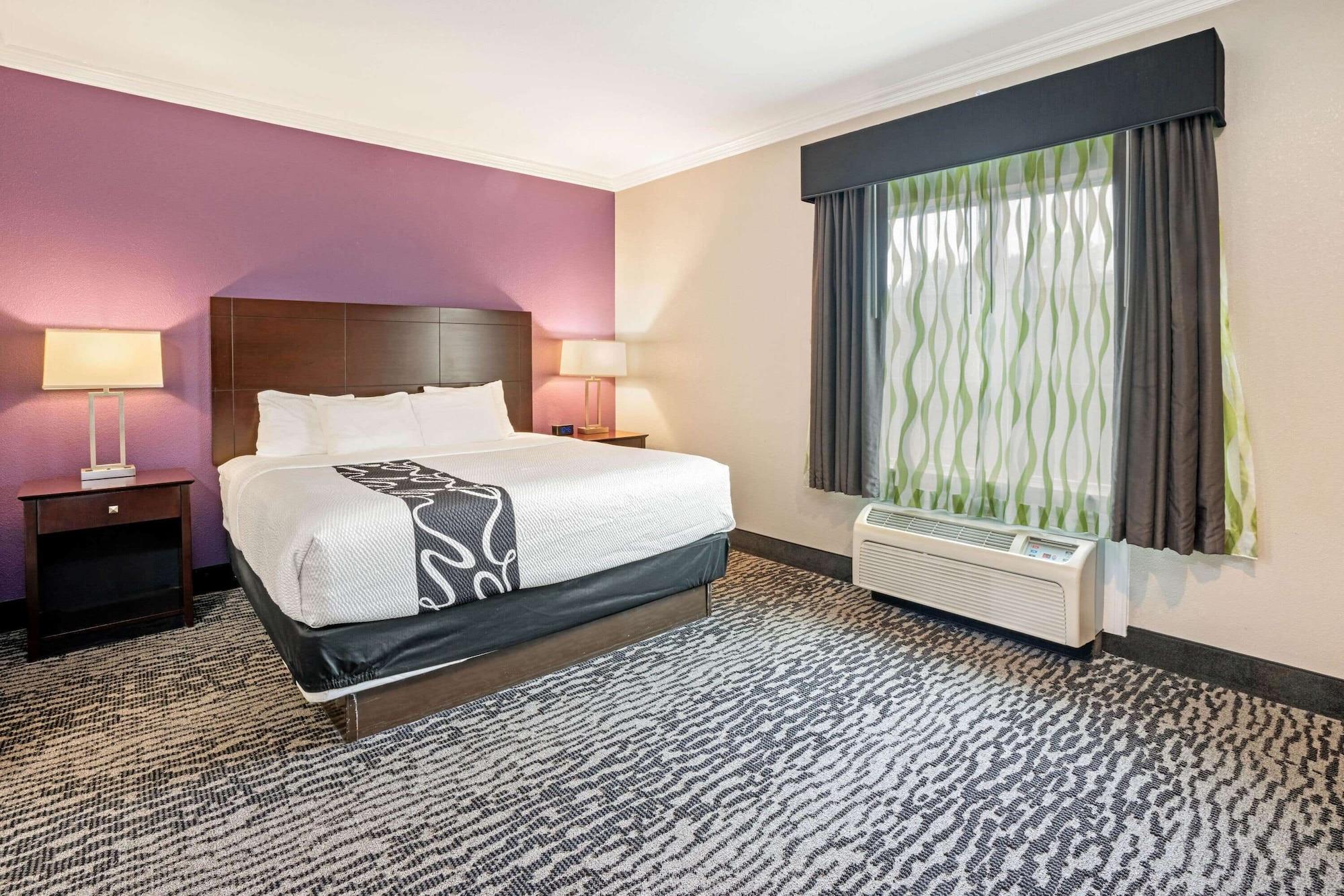 La Quinta By Wyndham Houston - Magnolia Hotel Exterior photo