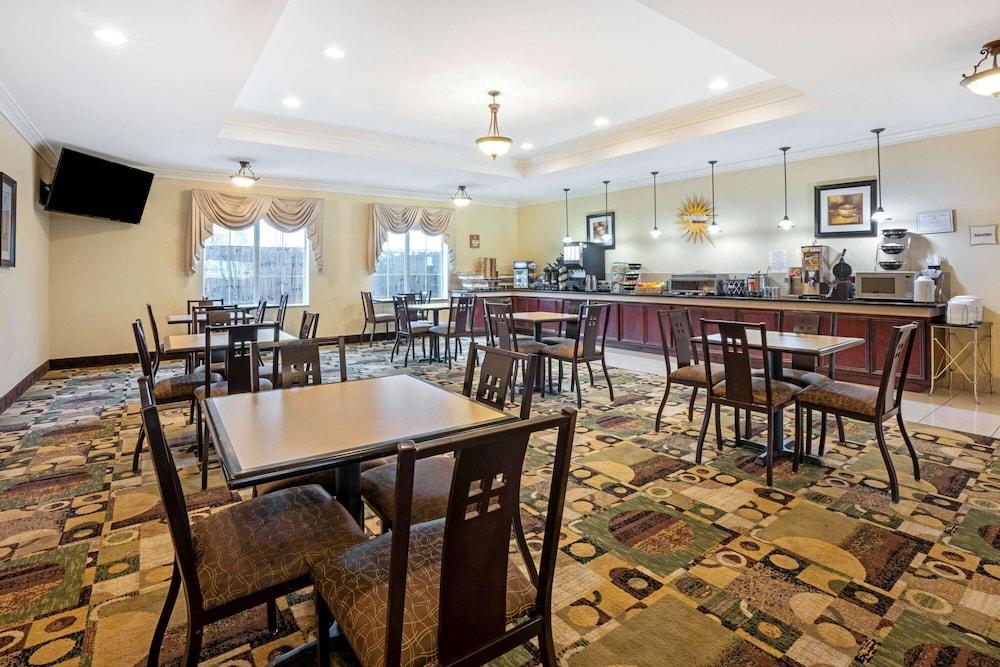 La Quinta By Wyndham Houston - Magnolia Hotel Exterior photo